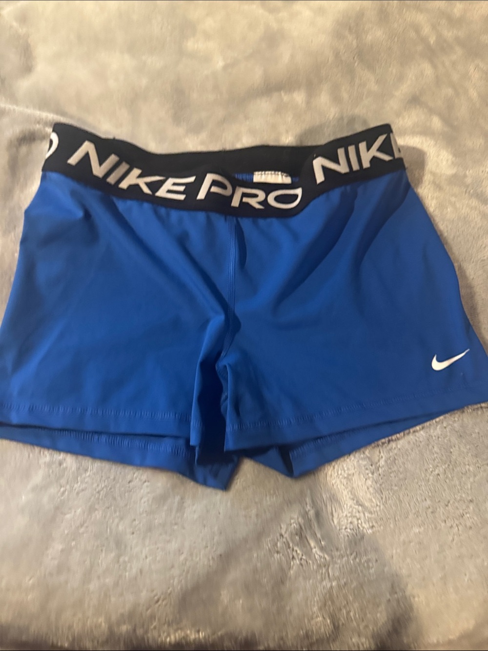 Womens Nike pro